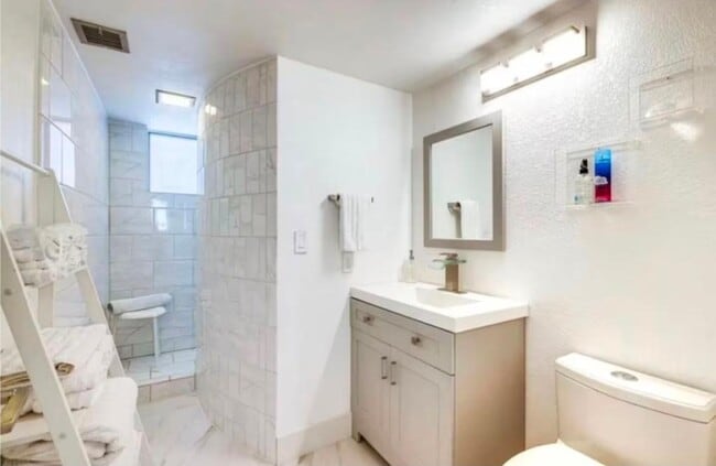 Building Photo - 14810 N 50th St