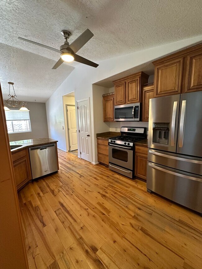 Building Photo - 162 N 2475 W Cir