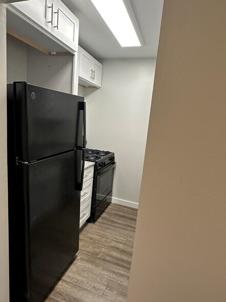 Building Photo - 32 Lancaster Est