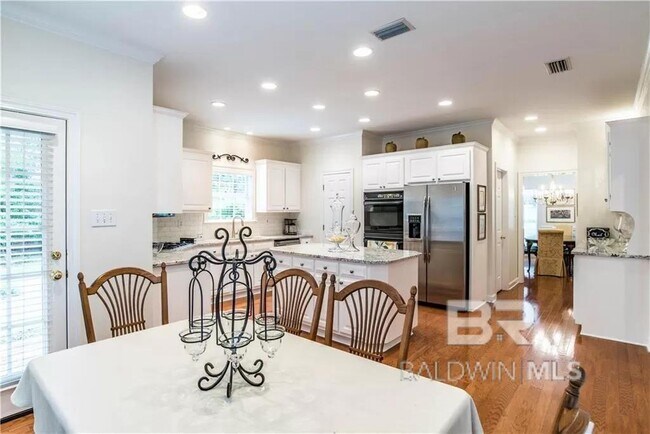 Building Photo - 30587 Middle Creek Cir