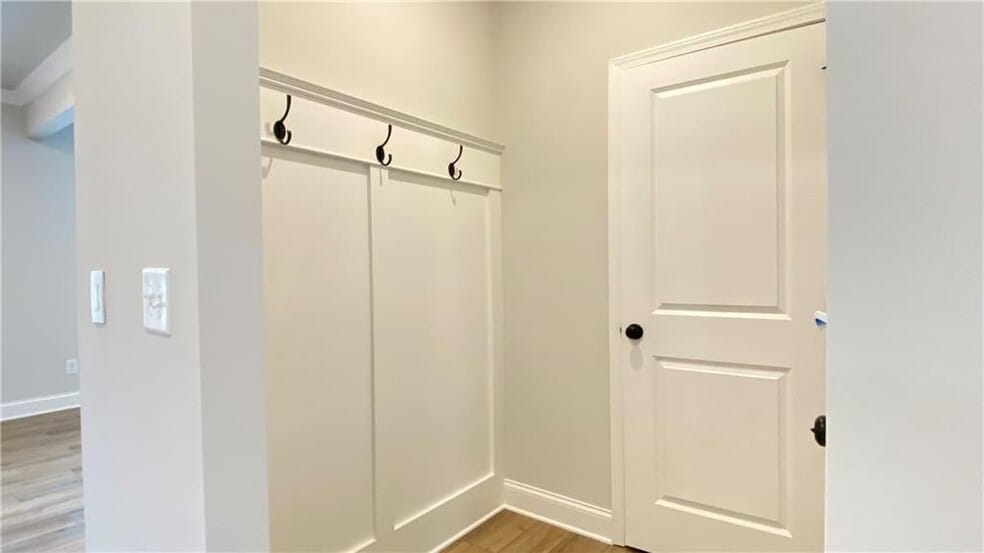 Building Photo - 4591 Silver Oak Dr SW