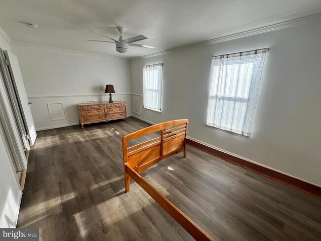 Building Photo - 3649 Dahlgren Pl