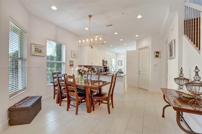 Building Photo - 6657 Quiet Wave Trl