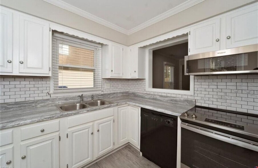 Building Photo - 418 Lake Havasu Dr