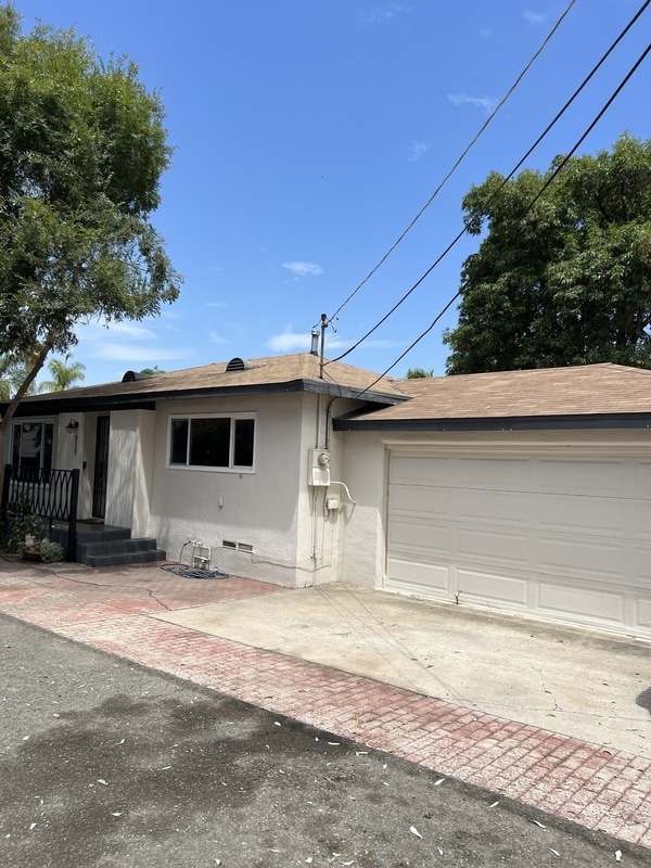 Building Photo - 8557 Paseo Dr