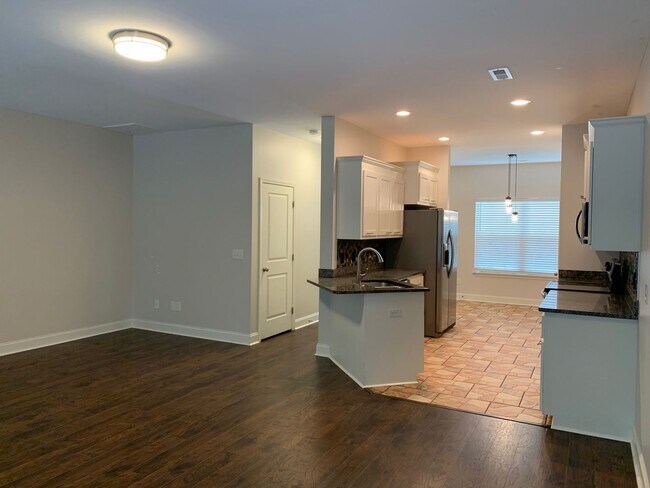 Building Photo - This beautifully 1 small Pet friendly 3 be...