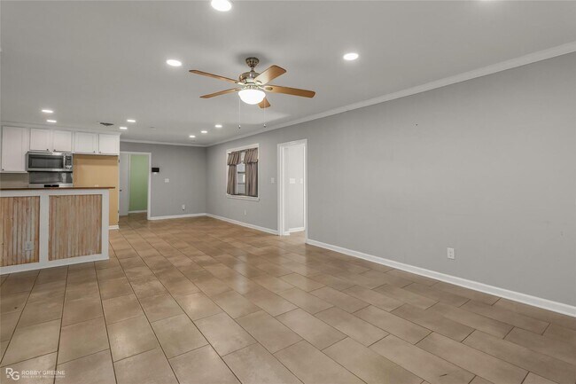 Building Photo - 9346 Shartel Dr