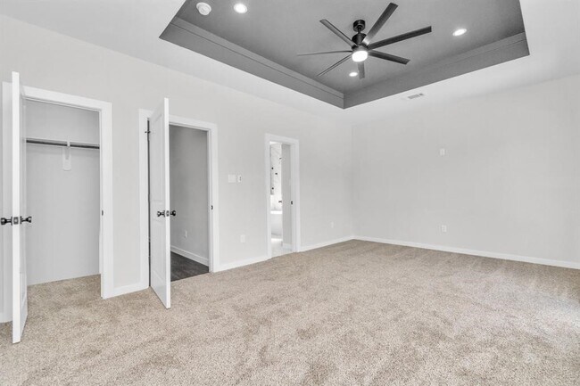 Building Photo - 4622 Clover St