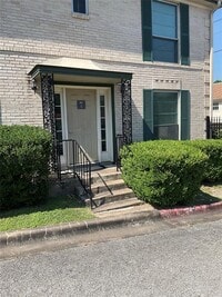 Building Photo - 901 E Oltorf St