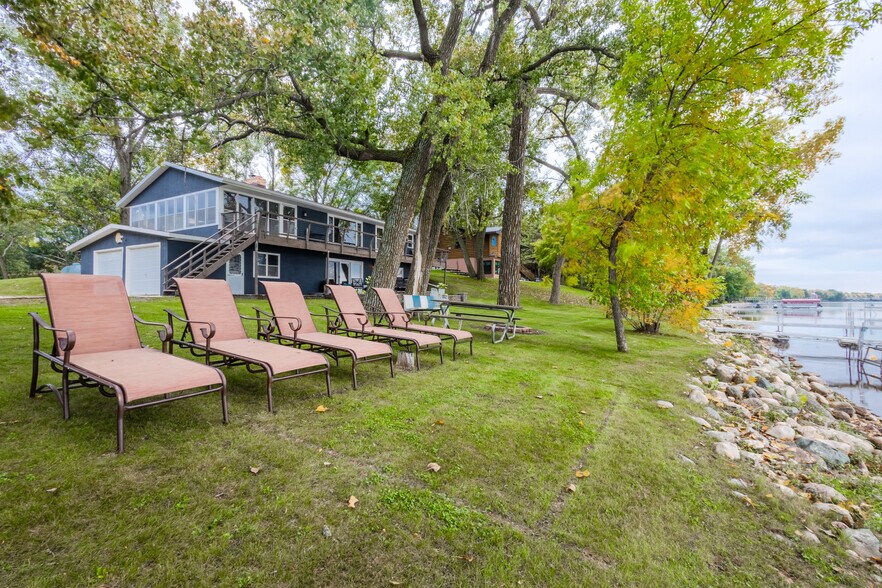 Building Photo - 6806 Sunset Strip NW