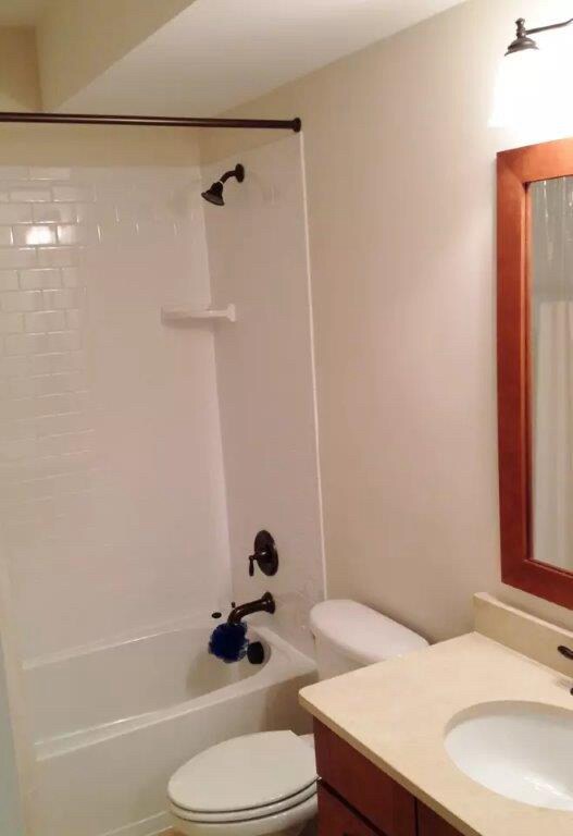 Building Photo - 1606 Simmons Ct