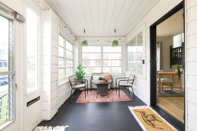 Building Photo - 713 Crosby St