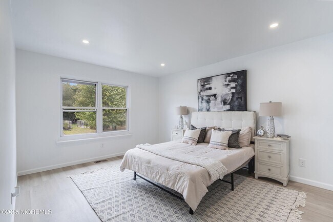 Building Photo - 944 Yellowbank Rd