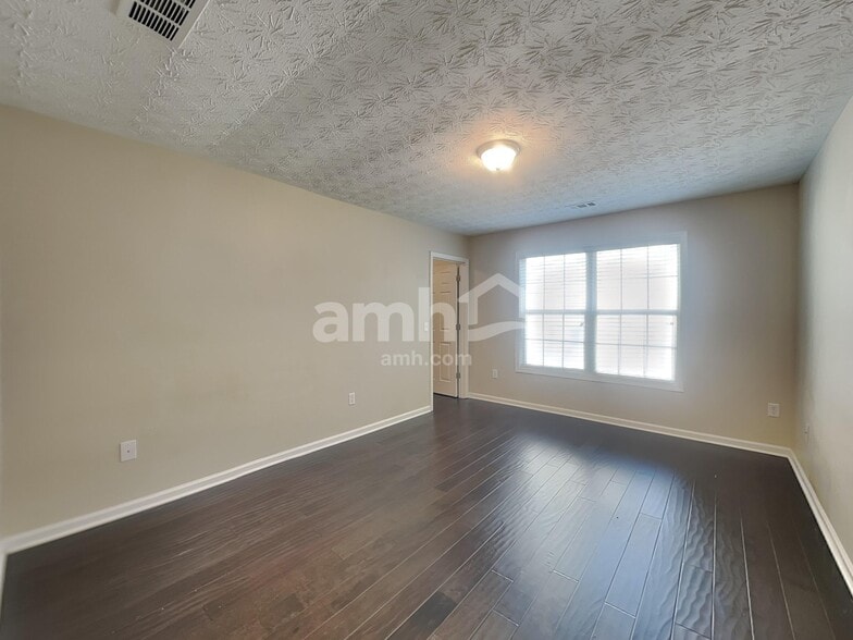 Building Photo - 3500 Watson Gate Rd