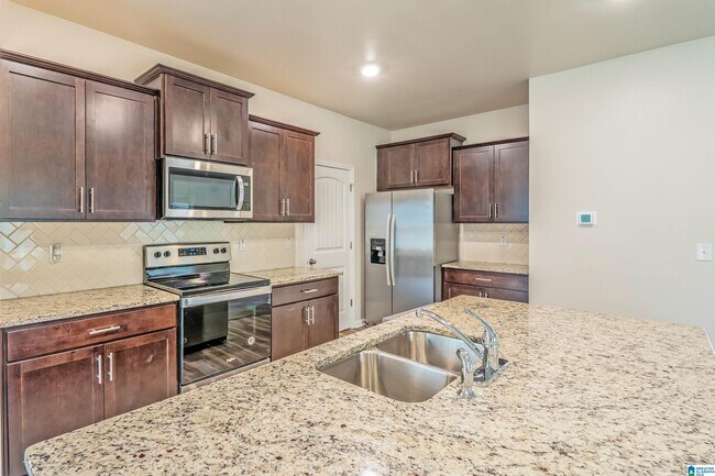 Building Photo - 5860 Mountain View Trl