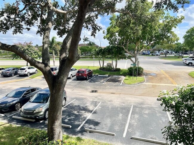 Building Photo - 13455 SW 9th Ct