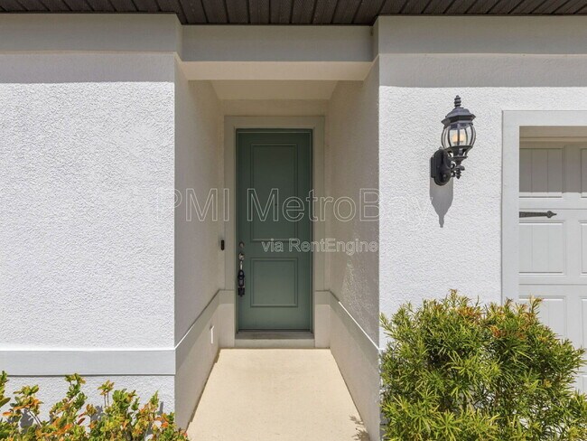 Building Photo - 2870 Dolores Home Ave