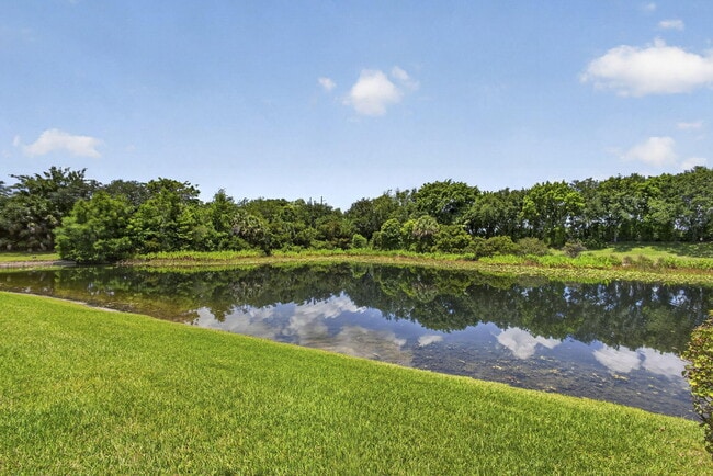 Building Photo - 10880 Northgreen Dr