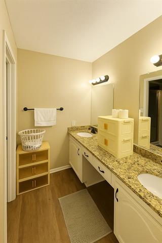 Building Photo - 1340 Kesser Dr