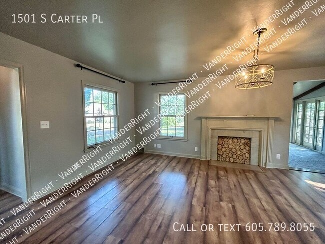 Building Photo - 1501 S Carter Pl