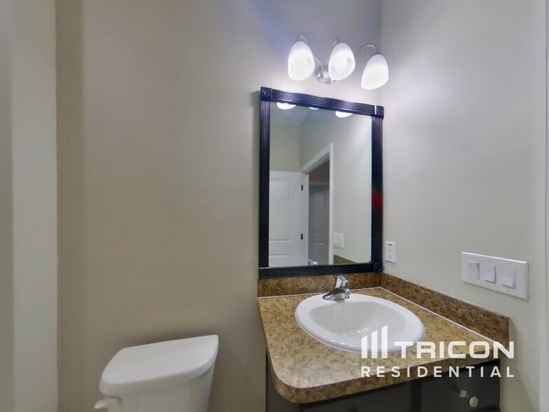 Building Photo - 17719 Garsalaso Cir