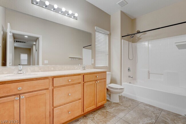 Building Photo - 1067 Fish Pond Ave