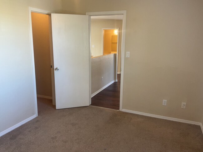 Building Photo - 1804 Sierra Norte Loop NE