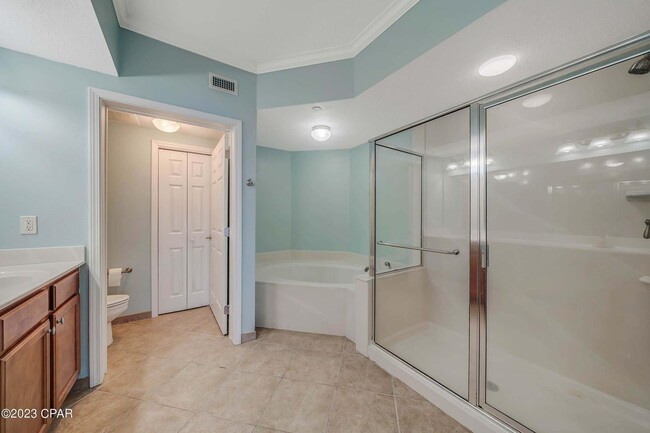 Building Photo - 2400 Grandiflora Blvd