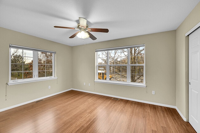 Building Photo - 2233 Watersong Cir