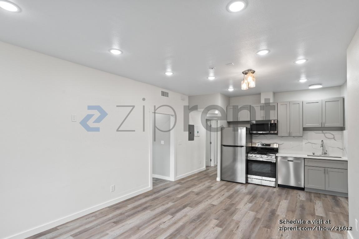 Building Photo - Unit