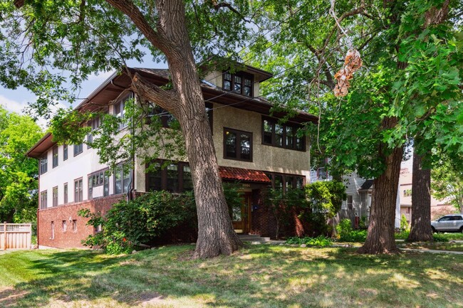 Building Photo - 3006 W 44th St