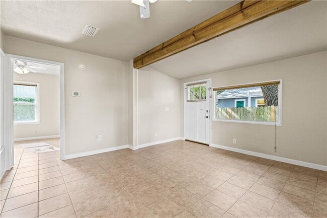 Building Photo - 1700 Cullen Ave