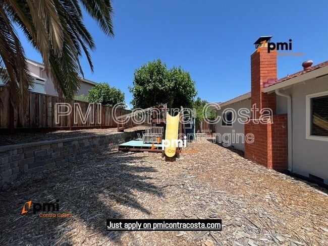 Building Photo - 2690 Waltrip Ln