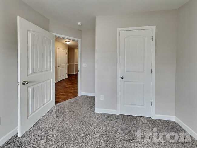 Building Photo - 321 Trail Crossing Ln