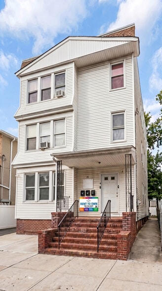 Building Photo - 55 Schley St