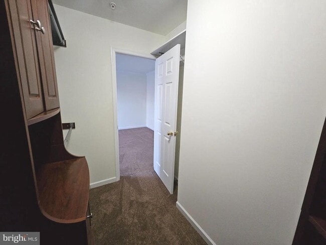 Building Photo - 261 Thomas Harmon Dr