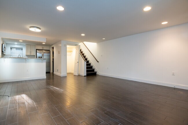 Building Photo - 1614 15th St NW