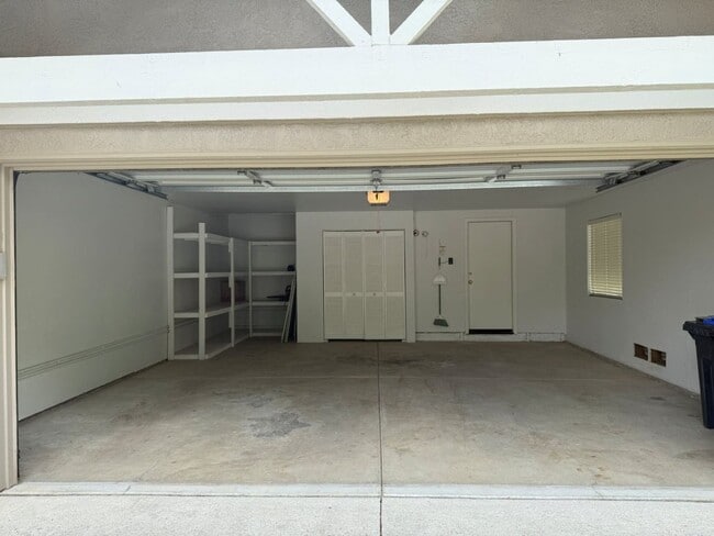 Building Photo - Gated Unique Remodeled 3 Bedroom w/ Golf Course Views in Rancho Solano