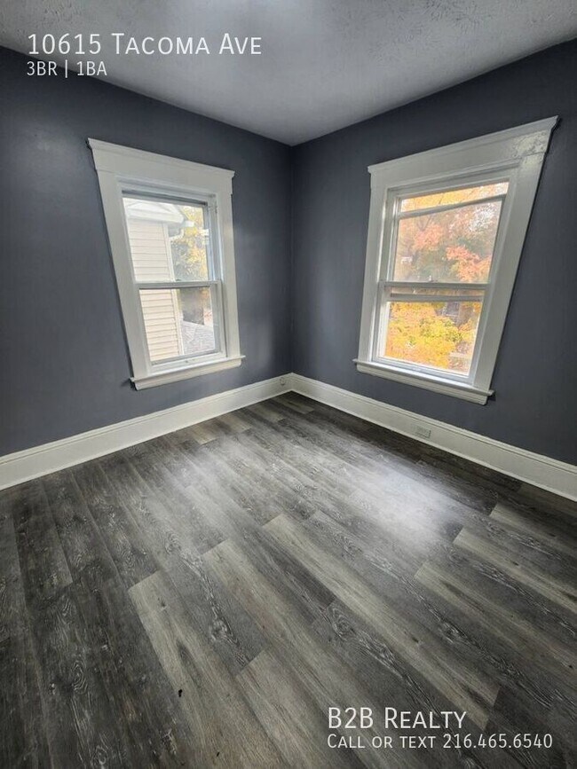 Building Photo - 10615 Tacoma Ave