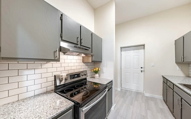 Building Photo - 67 S Ferry St