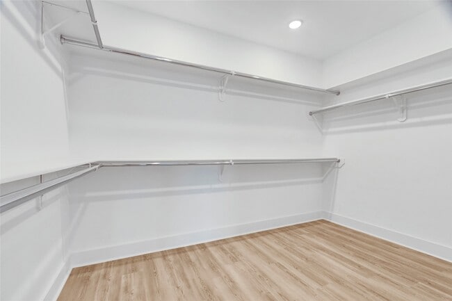 Building Photo - 28 Cmdr. Runco Ln