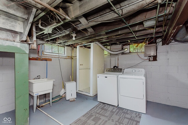 Building Photo - 4635 Hinesley Ave