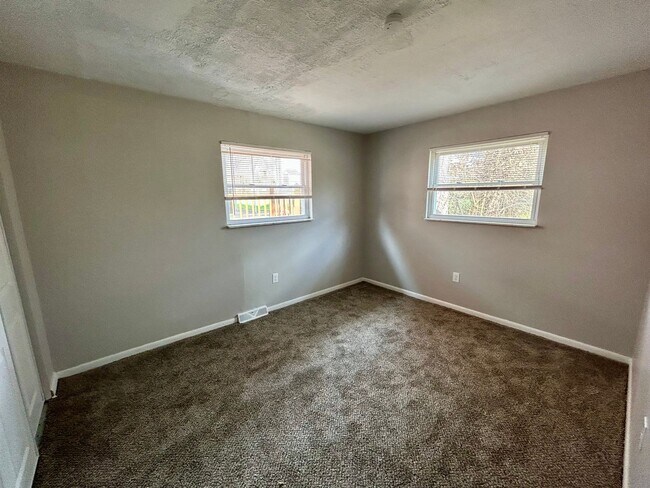 Building Photo - 5832 Childs Ave