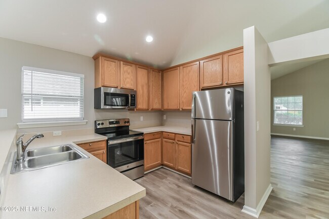 Building Photo - 86459 Sand Hickory Trail