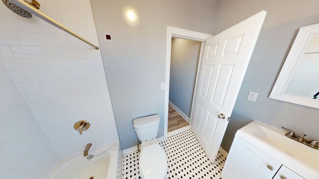 Building Photo - 5861 Cedar Ave