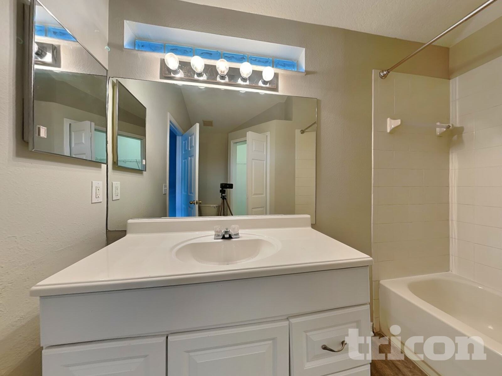 Building Photo - 7526 Oxford Garden Cir