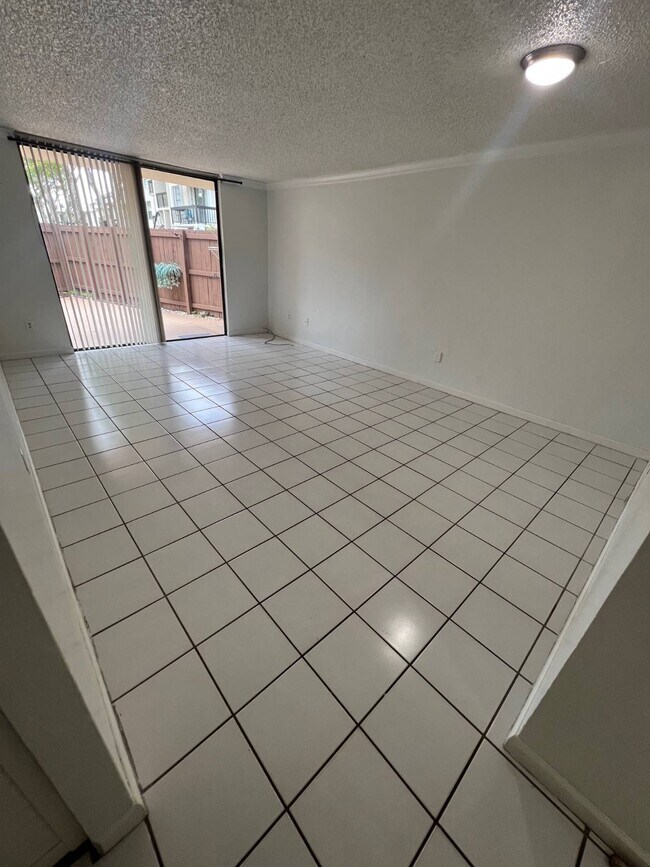 Building Photo - 8307 SW 142nd Ave