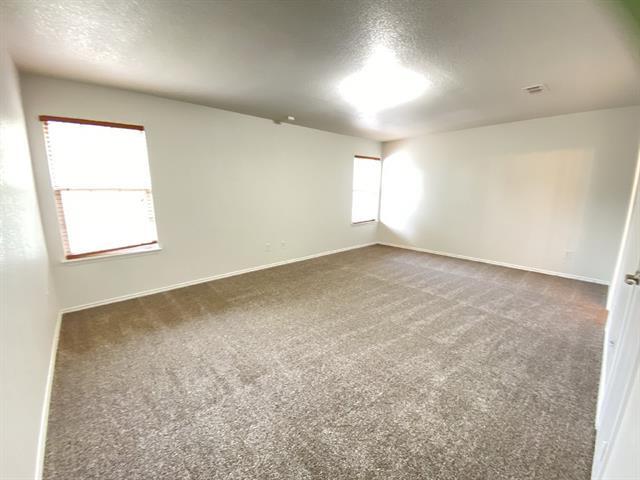 Building Photo - 8016 Meadow View Tr