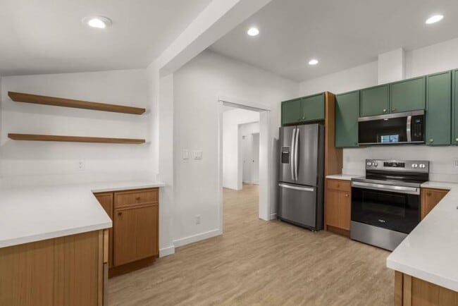 Building Photo - 3 bedroom in Seattle WA 98136