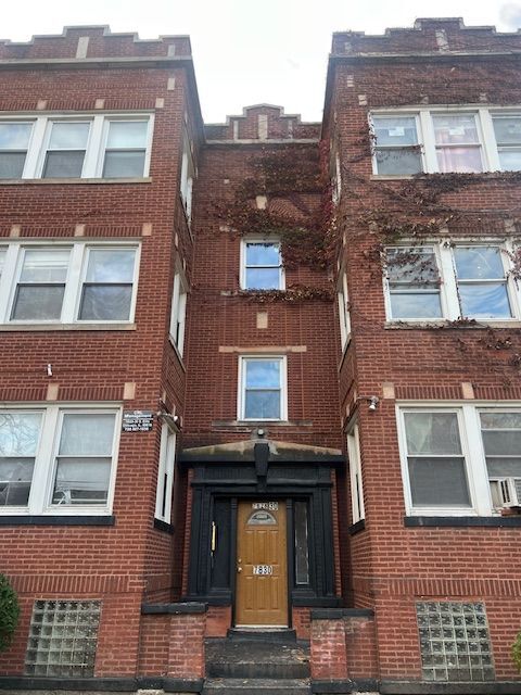 Building Photo - 7828 S Ellis Ave